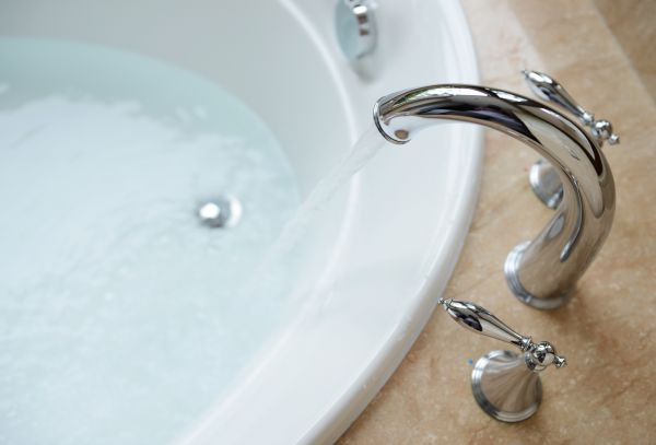 Cost of Tub Faucet Replacement in Fallbrook